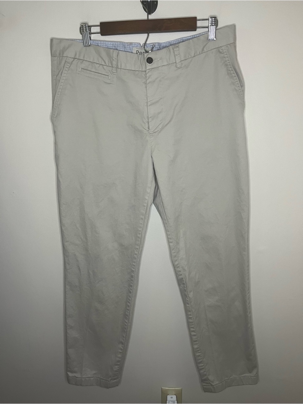 Perk Men's Slim Fit Pants Stretch Chino, Beige Khaki, Cotton Size 35x32 EUC